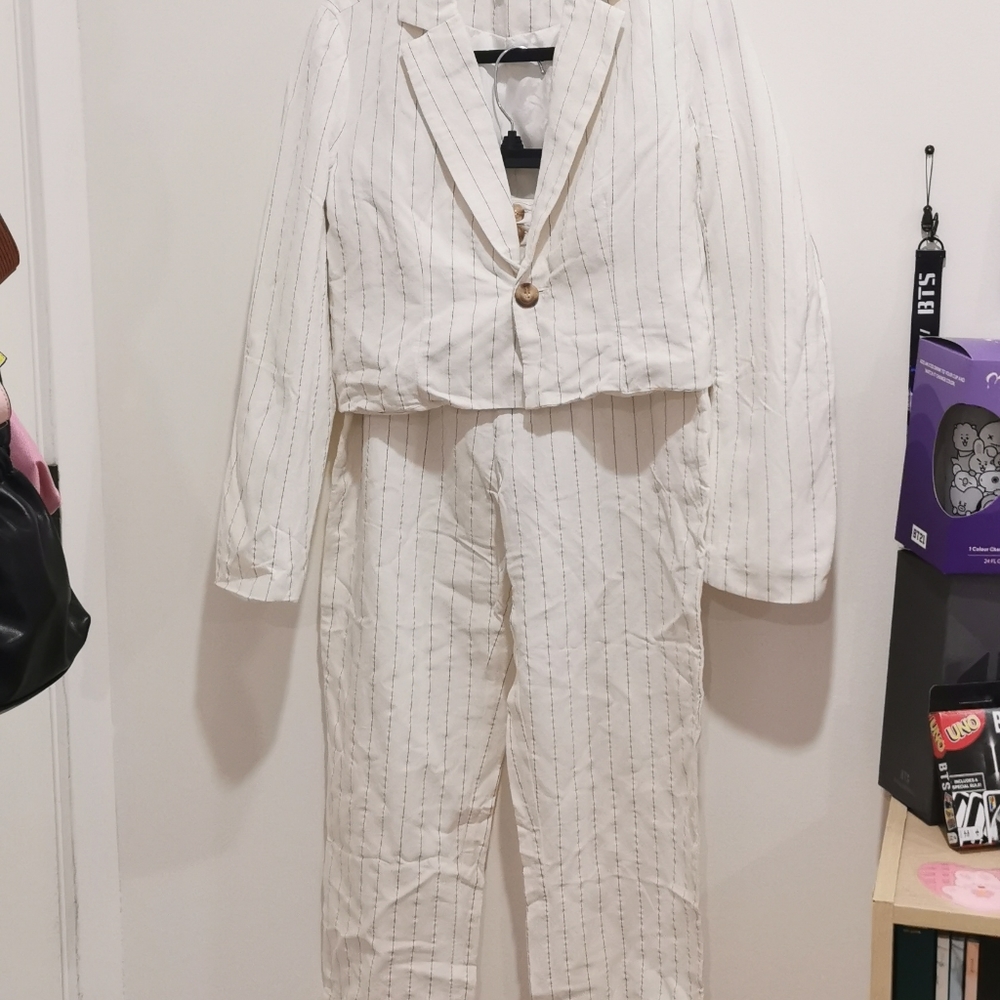 Striped Pant Suit Set - Picture 3 of 8